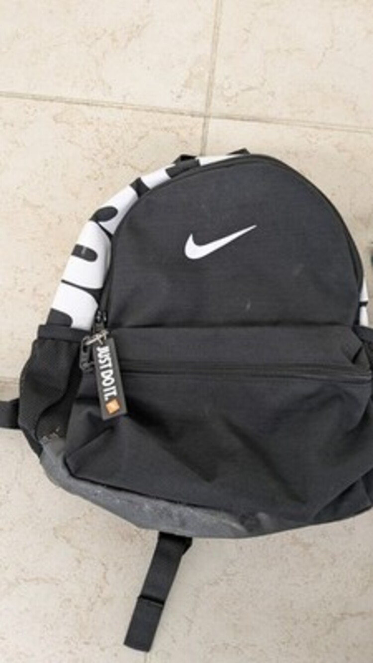 NWT NIKE Just Do It BRASILIA MINI BACKPACK Travel Play School BLACK WHT DR6091